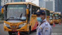 Sebanyak 50 bus diturunkan oleh Pemprov DKI.