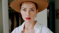 Ia pun meminta Cara dan Amber untuk buka suara terkait tudingan tersebut. Dok. Instagram/amberheard