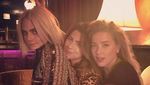 Potret Kebersamaan Amber Heard dan Cara Delevingne