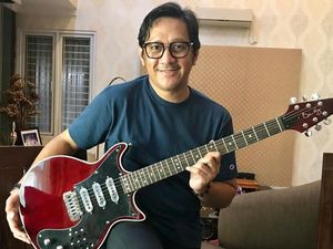 Wajah di Billboard, Andre Taulany Cuma Bermaksud Promosi Baju Koko
