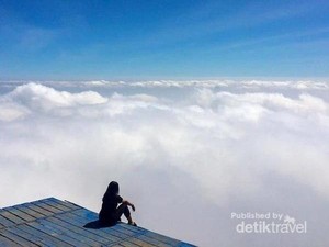 Ke Puncak Gunung Telomoyo Pakai Motor, Luar Biasa Cantiknya
