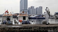 Selain itu, dengan diterapkannya protokol kesehatan diharapkan dapat memberikan rasa aman kepada para nelayan maupun penumpang yang beraktivitas di kawasan tersebut.