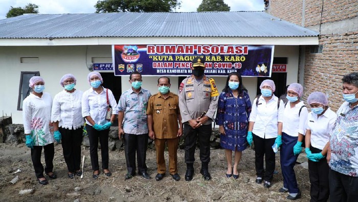 Kapolda Sumut saat mendatangi Desa Kandibata (Foto: dok Istimewa)