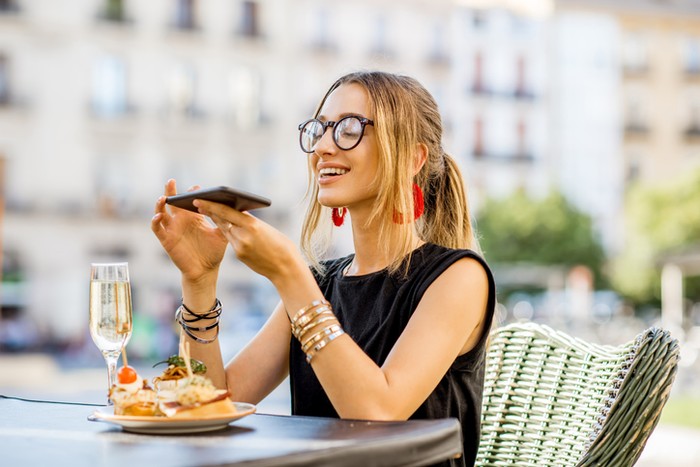 Kelakuan selebgram yang minta makanan gratis