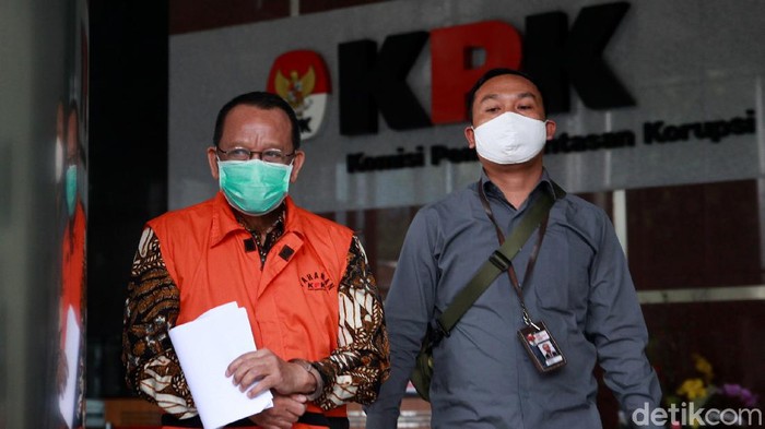 Tersangka kasus dugaan suap gratifikasi penanganan perkara di MA, Nurhadi kembali diperiksa KPK, Jumat (19/6/2020).
