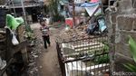 Seram! Ada Makam di Jalanan Gang Padat Penduduk di Jaktim