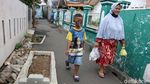 Seram! Ada Makam di Jalanan Gang Padat Penduduk di Jaktim