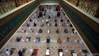 Selain itu DKM belum menerima perintah dari Pemkot Bekasi untuk menerapkan salat Jumat ganjil-genap.