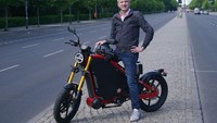 Menurut Andry, orang punya uang lebih tidak mulai dari motor kecil tapi langsung ke motor besar. Itu adalah step yang berguna karena kita harus mengerti dulu kubikasi yang lebih kecil. Sean Gallup/Getty Images  