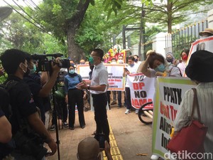 Korban KSP Indosurya Minta Kapolri Turun Tangan