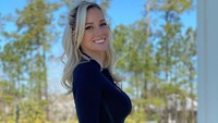 Baru-baru ini Paige memicu kontroversi lagi setelah mengaku tak suka pakai celana dalam di lapangan golf. (Foto: Instagram @_paige.renee)