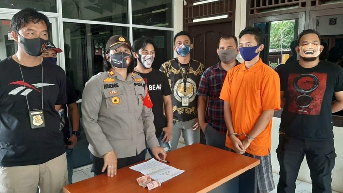 Polisi tangkap pencuri dana BLT di Sumsel (Raja Adil-detikcom)