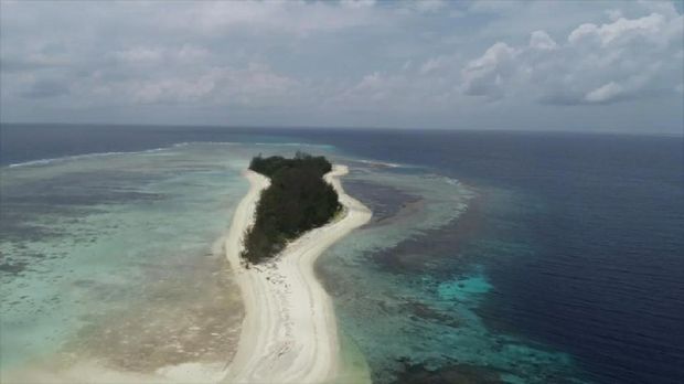 Pulau Malamber di Sulawesi Barat.