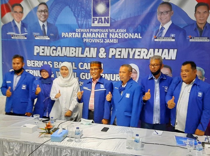 Ratu Munawaroh Zulkifli kembalikan formulir bacawagub Jambi ke PAN, Jumat (19/6/2020).