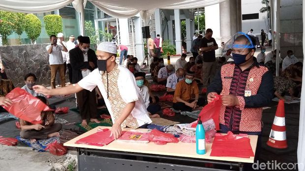 Salat Jumat di Masjid Fatahillah Balai Kota DKI (Kadek/detikcom)