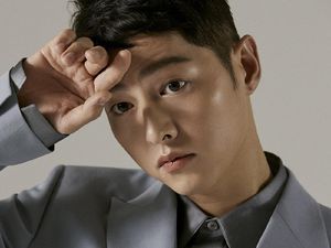 Pengakuan Song Joong Ki yang Kini Hidup Normal