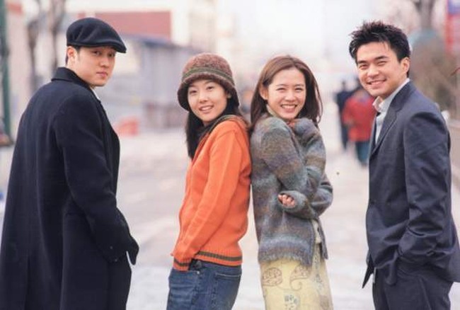 Begini penampilan Son Ye Jin dalam drama pertama di mana ia menjadi pemeran utama yakni Delicious Proposal. Son Ye Jin dengan wajahnya yang manis pun mulai menarik perhatian publik. Foto: Hancinema