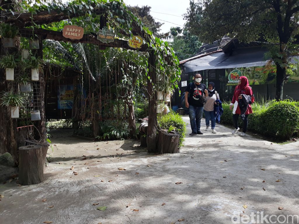 Taman Satwa Taru Jurug atau Solo Zoo