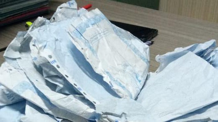 Viral Puluhan Blanko KK Tercecer di Jalanan Serpong, Begini Ceritanya