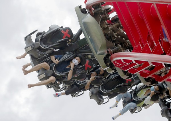 Roller coaster menjadi wahana yang paling banyak diminati pengunjung yang datang di Siam Amazing Park, Thailand . AP Photo/Sakchai Lalit Roller coaster menjadi wahana yang paling banyak diminati pengunjung yang datang di Siam Amazing Park, Thailand . AP Photo/Sakchai Lalit