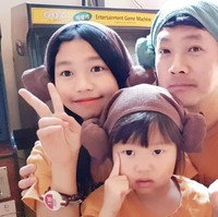 Berbagai cara pun ditempuh Yannie untuk meyakinkan kedua orangtuanya yang berasal dari Cirebon itu. Hingga akhirnya Ko Incheol mau mengalah mengikuti keyakinan Yannie dan memeluk Islam. Di satu sisi dia mengalah untuk ikut sang suami tinggal di Korea Selatan. Foto: dok. pribadi Yannie Kim