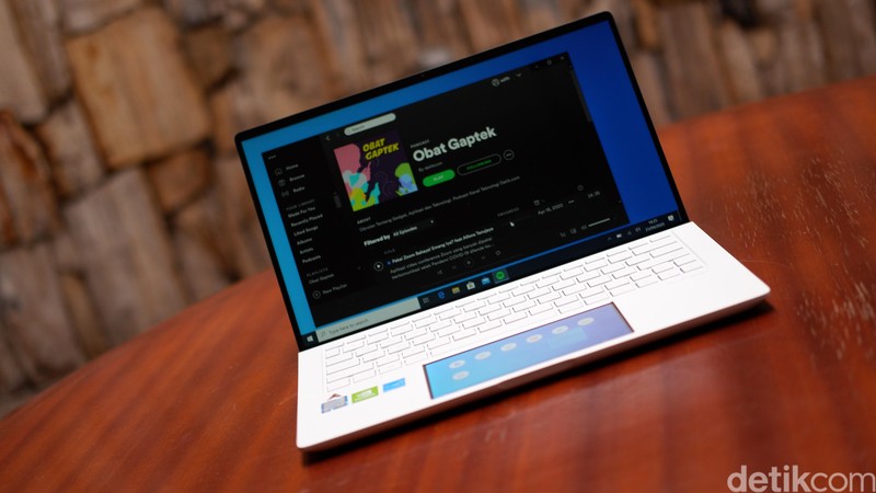 Asus ZenBook Edition 30 UX334FL