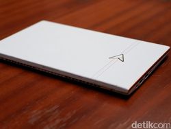 Asus ZenBook Edition 30, Notebook Mewah Bertahta Emas 18 Karat