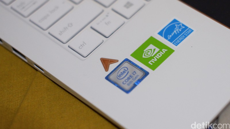 Asus ZenBook Edition 30 UX334FL