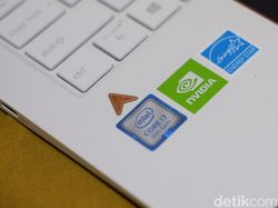 Asus ZenBook Edition 30, Notebook Mewah Bertahta Emas 18 Karat