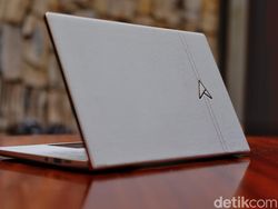 Asus ZenBook Edition 30, Notebook Mewah Bertahta Emas 18 Karat