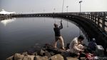 Asyik! Pantai Ancol Kembali Dibuka, Tapi...