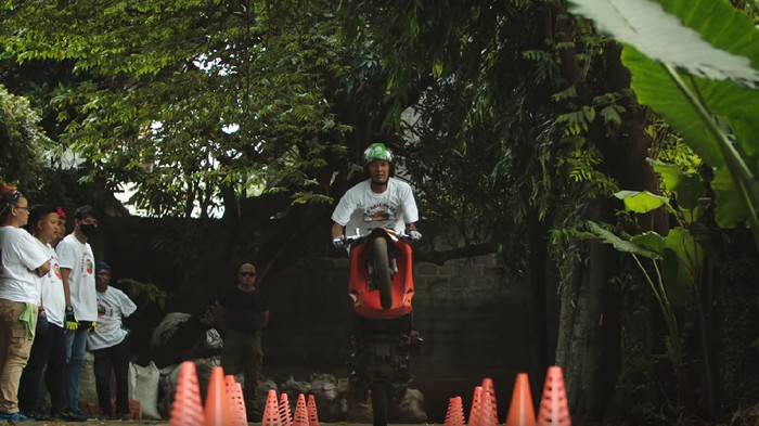 Bali - Rich Brian