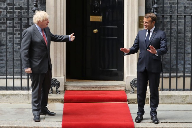 Seperti Pangeran Charles, Boris juga pernah terinfeksi virus Corona, hingga harus ditempatkan di ICU. Kini dia sudah sembuh dan sehat untuk melakukan aktivitas kenegaraan. Foto: Getty Images/Dan Kitwood