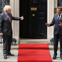 Seperti Pangeran Charles, Boris juga pernah terinfeksi virus Corona, hingga harus ditempatkan di ICU. Kini dia sudah sembuh dan sehat untuk melakukan aktivitas kenegaraan. Foto: Getty Images/Dan Kitwood