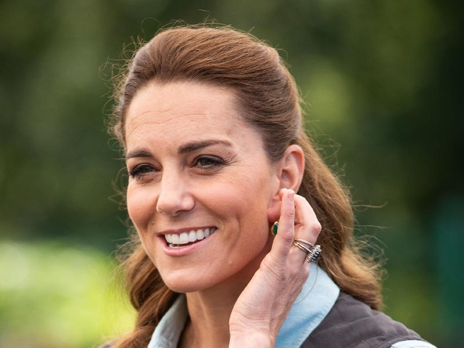 Nilainya rendah untuk dagu dan rahang dari pada Diana. Tapi dia adalah wanita yang mempesona dan nilai itu membuatnya menjadi salah satu wanita paling cantik di dunia, ujar dokter yang sudah sering memberi nilai kesempurnaan wajah seleb itu. Foto: Getty Images/WPA Pool