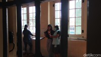 Sebelum dibuka kembali, museum yang terletak di kawasan Koa Tua Jakarta itu telah disemprot dengan disinfektan.
