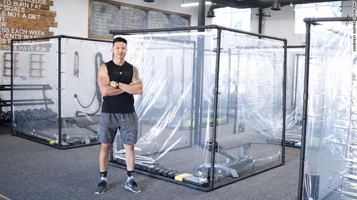 Lockdown Dilonggarkan, Warga Jerman Berolahraga di Tempat Fitness Corona mereda, warga Jerman kini mulai bisa menikmati aktivitas di sarana olahraga yang dibuka pasca pelonggaran kebijakan Lockdown.
