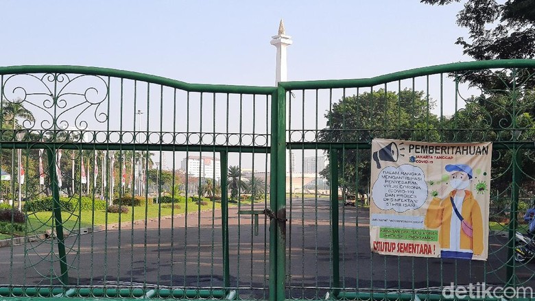 Kawasan Monas, Jakarta Pusat, masih ditutup bagi pengunjung hari ini. Kawasan Monas, jakarta Pusat, masih ditutup bagi pengunjung hari ini.