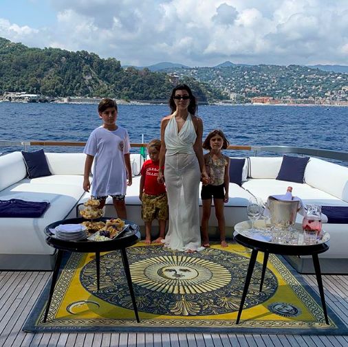 Kim Kardashian beri junk food untuk Mason