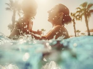 Protokol Kemenkes Juga Mengatur Penggunaan Masker di Kolam Renang