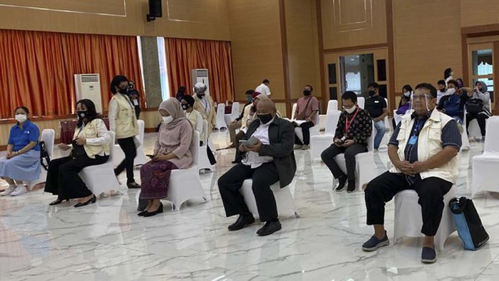 Sebanyak 1.226 orang dari berbagai kalangan Pekerja Sosial Masyarakat jabodetabek mengikuti rapid test guna memastikan terhindar dari COVID-19.