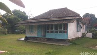 Berdasarkan penuturan sang pemilik, rumah ini dibangun sekitar tahun 1923. Hampir berusia 100 tahun, pemilik masih mempertahankan desain rumah tanpa ada perubahan mencolok. (Wisma Putra/detikcom)