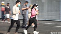 Penerapan beragam protokol kesehatan tersebut diharapkan dapat memberikan rasa aman dan nyaman bagi para pengunjung yang beraktivitas di kawasan GBK.