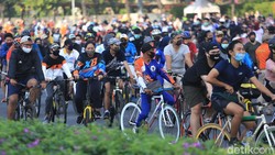 Gubernur DKI Jakarta Anies Baswedan akan mengevaluasi pelaksanaan car free day (CFD) hal ini dilakukan karena terjadi kepadatan Minggu kemarin (21/06).