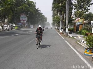Magelang Diguyur Hujan Abu Erupsi Gunung Merapi
