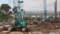 Menurut Deputi Bidang Koordinasi Infrastruktur dan Transportasi Kementerian Koordinator Bidang Kemaritiman dan Investasi Ridwan Djamaluddin sejauh ini proyek tersebut masih tetap berjalan terutama untuk proyek kereta cepat Jakarta-Bandung terlebih dahulu. 