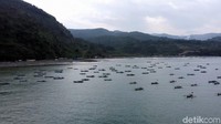 Terkait kedalaman, Tri menduga posisi benda diduga kapal karam itu berada sekitar 60 meter di bawah perairan laut. Sementara itu Fatah Yasin, Kepala UPP Syahbandar Palabuhanratu juga menanggapi soal bangkai mirip kapal karam yang ramai di media sosial Facebook. Menurut Fatah kepastian soal dugaan kapal belum bisa di buktikan.