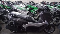 Hal yang membedakan ialah bentuk knalpot yang agak lebih besar dan penyematan emblem 3 dimensi Easyride pada bodi samping belakang. Foto: Facebook Motorstar Silang Cavite Official