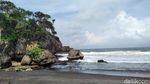 Foto: Madasari, Tempat Kemping di Tepi Pantai