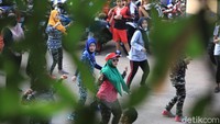 Seperti diketahui, Pemprov DKI Jakarta melonggarkan pembatasan aktivitas di masa PSBB transisi. Kawasan Kanal Banjir Timur yang sebelumnya sempat lengang imbas PSBB kini kembali ramai. 